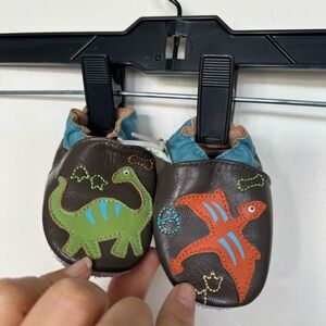 MOMO Brown and Green Dinosaur Patterned Shoes SZ 0-6 months EUC